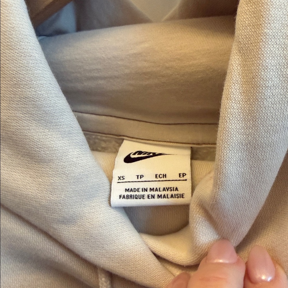 Nike womens Neutral Cream Cozy Hoodie and Sweatpants Set - Picture 4 of 4